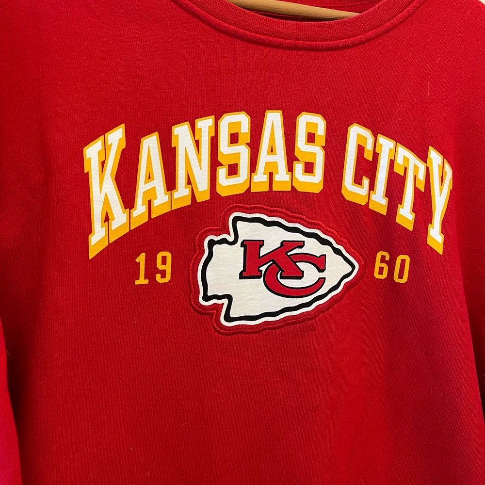 Kansas City Chiefs Red Embroidered Sweatshirt Women’s Large - Picture 5 of 7